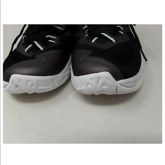 under armour women's lightning 4 basketball shoes